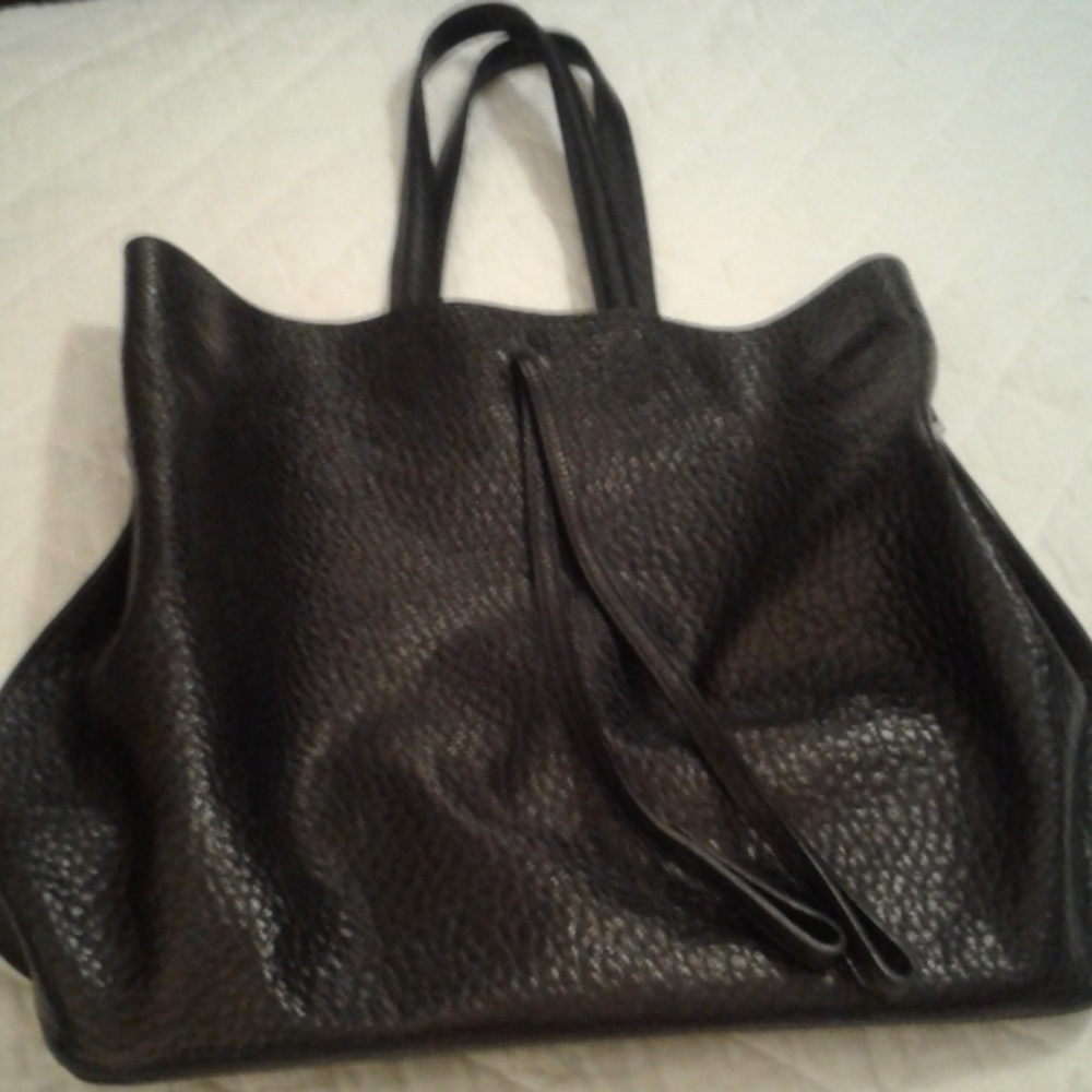 Hand bag